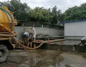 省直辖县级抽化粪池自动清理的方法
